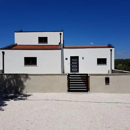 Vila Ferien 2024 - Larimar
